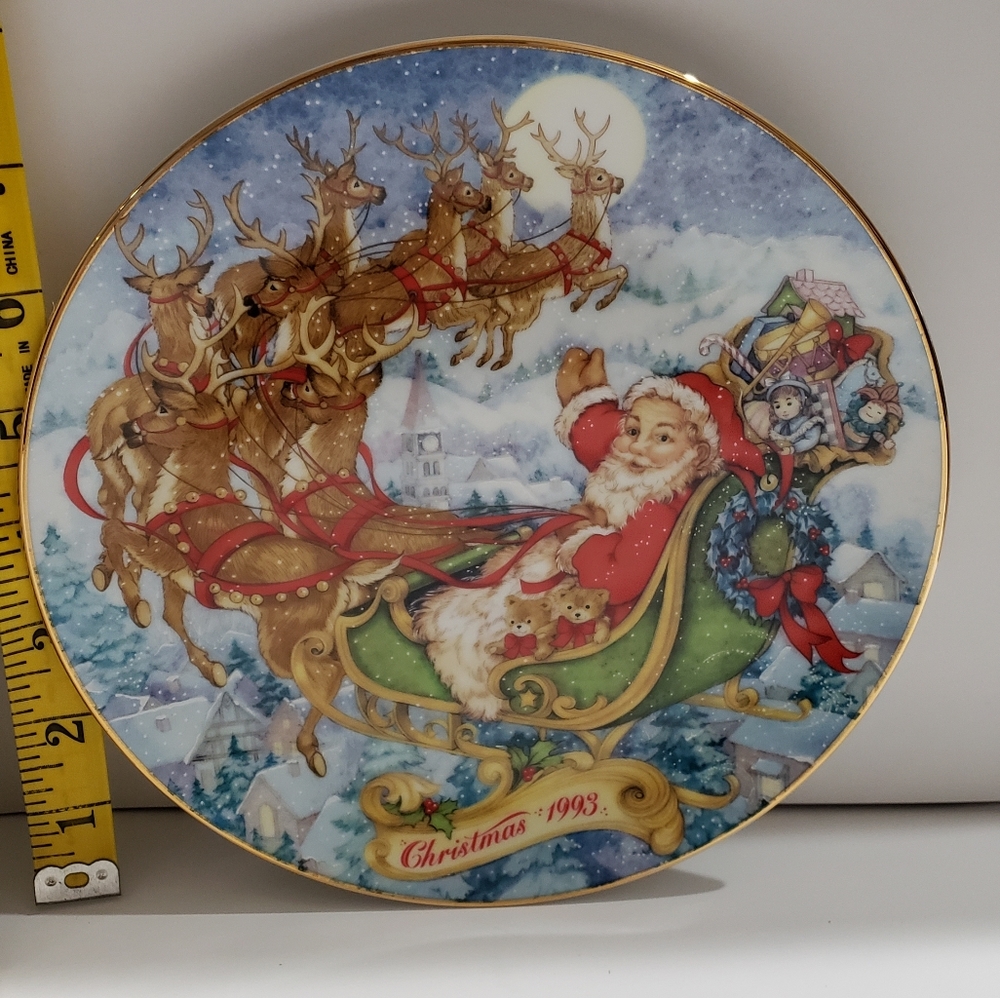 1993 Avon collector plate